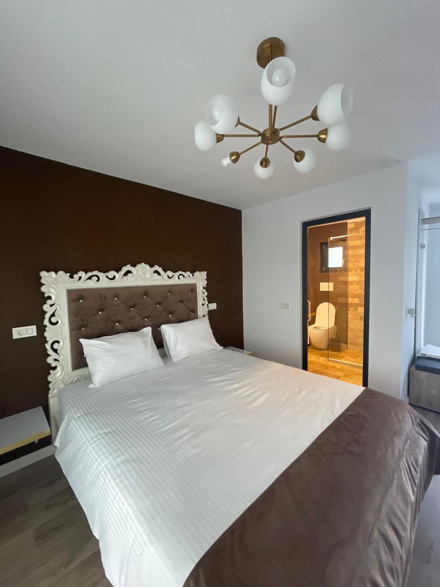 Cataleya House Otel Oesti-Paminteni Dış mekan fotoğraf