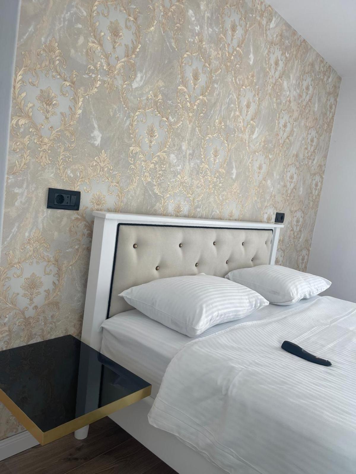 Cataleya House Otel Oesti-Paminteni Dış mekan fotoğraf