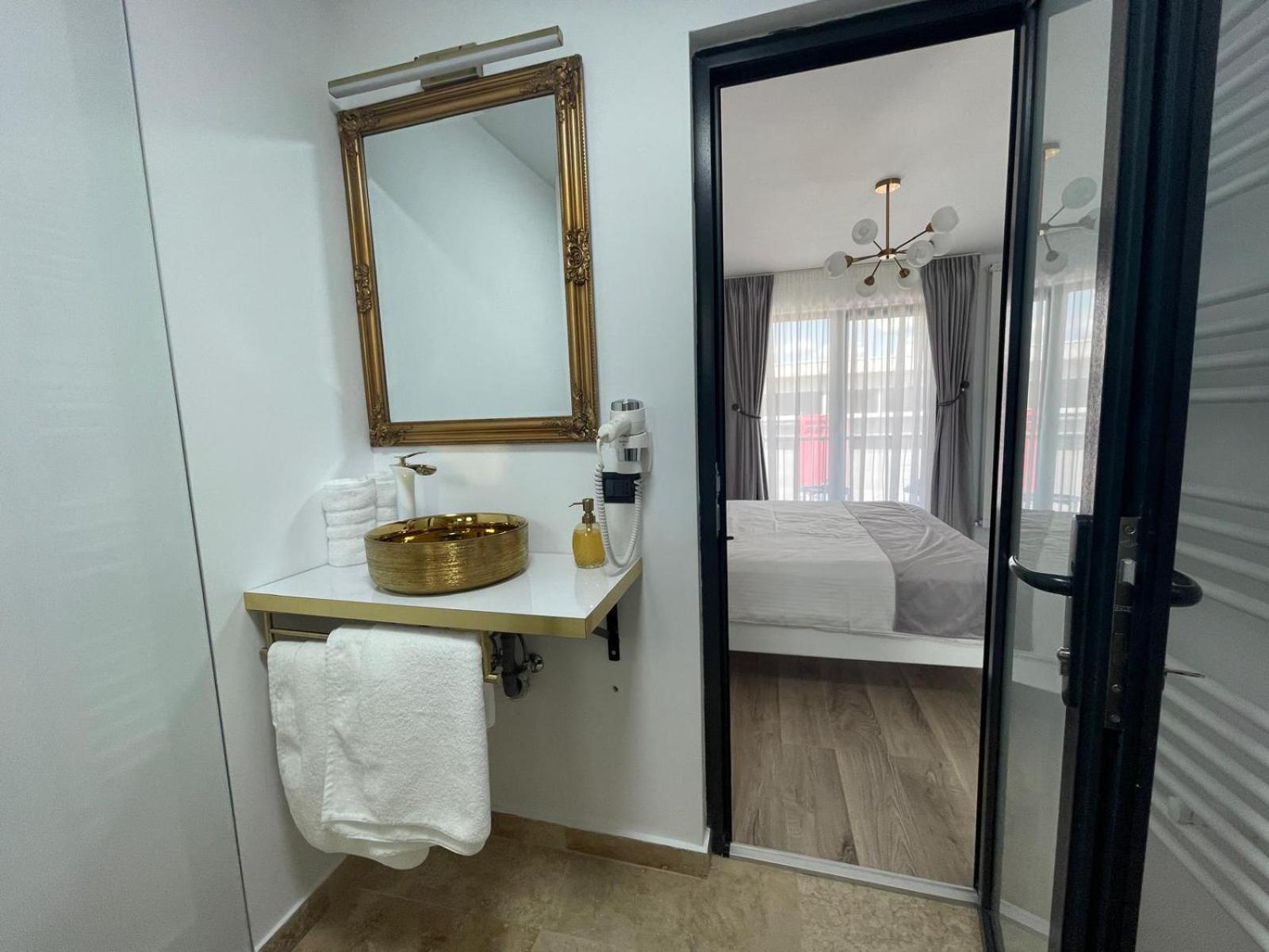 Cataleya House Otel Oesti-Paminteni Dış mekan fotoğraf