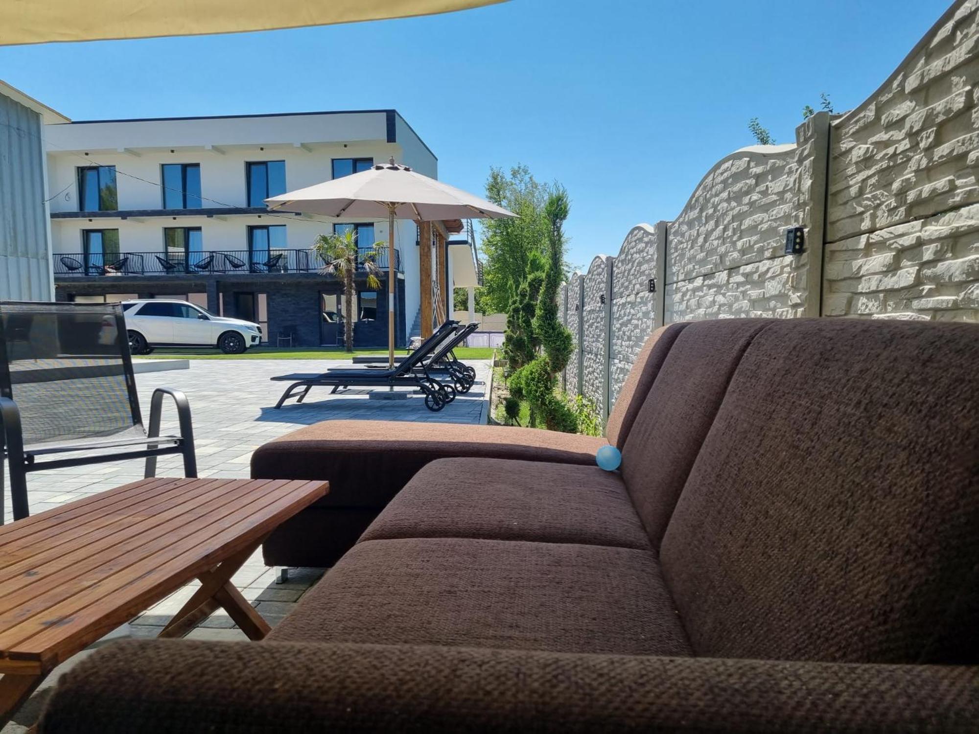 Cataleya House Otel Oesti-Paminteni Dış mekan fotoğraf