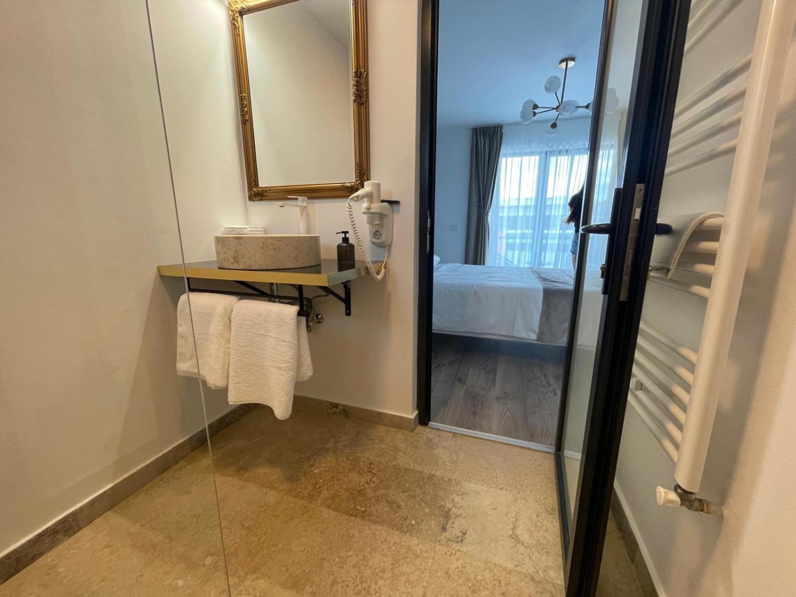 Cataleya House Otel Oesti-Paminteni Dış mekan fotoğraf